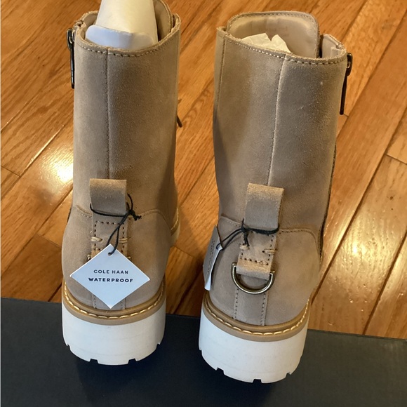 NWT COLE HAAN WATERPROOF SUEDE BOOTIE - Picture 3 of 16